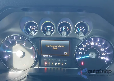 2014 Ford F-250 Lariat z USA, uszkodzony, nr VIN 1FT7W2BT9EEB39537